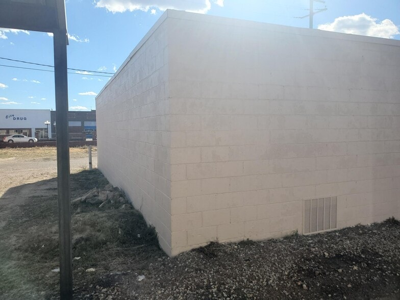 More Photos Of 124 E Jackson St, Hugo Office For Sale