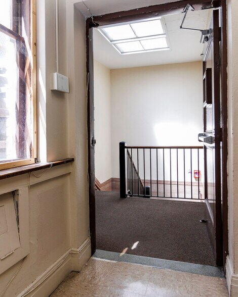 More Photos Of 1131 Broadway St, Buffalo Office For Sale