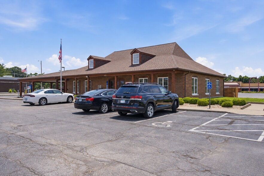 More Photos Of 1050 Camp Jackson Rd, East Saint Louis Bank For Sale
