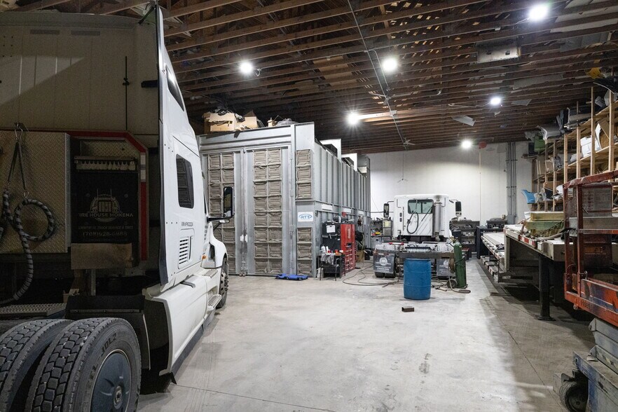 More Photos Of 1781 E Risser St, Kankakee Warehouse For Sale