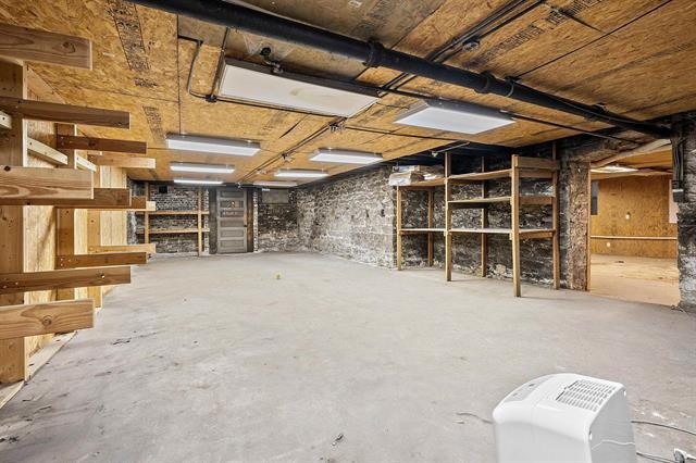 More Photos Of 408 Dousman St, Green Bay Storefront Retail Residential For Sale