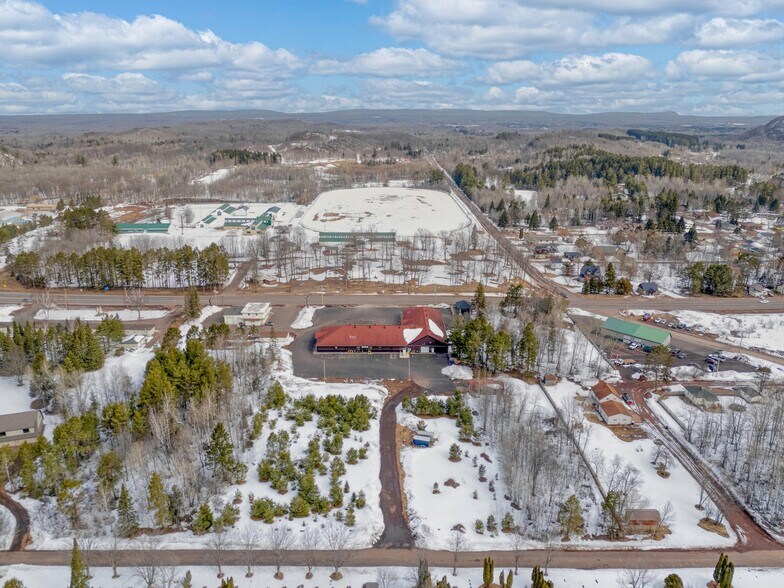 More Photos Of 629 W Cloverland Dr, Ironwood Storefront For Sale