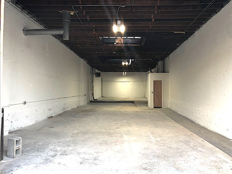 More Photos Of 407 Johnson Ave, Brooklyn Warehouse For Lease