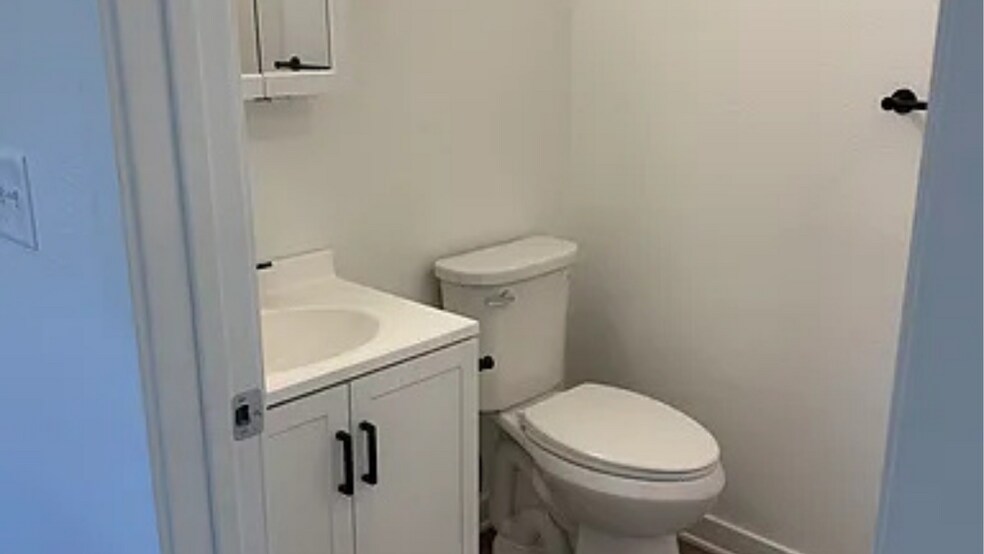 More Photos Of 1433 Lakeview Ave, Klamath Falls Multifamily For Sale