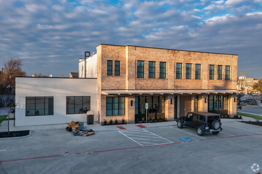 More Photos Of 6130 La Vista Dr, Dallas Office For Lease