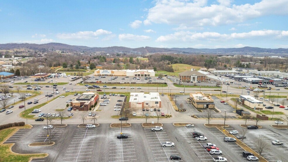 More Photos Of 2007 S Highway 27, Somerset Storefront Retail Office For Lease