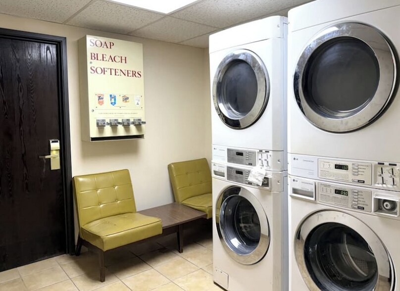 More Photos Of 606 E Lincoln Blvd, Hesston Hotel For Sale