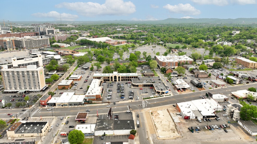 More Photos Of 2817 West End Ave, Nashville Unknown For Lease