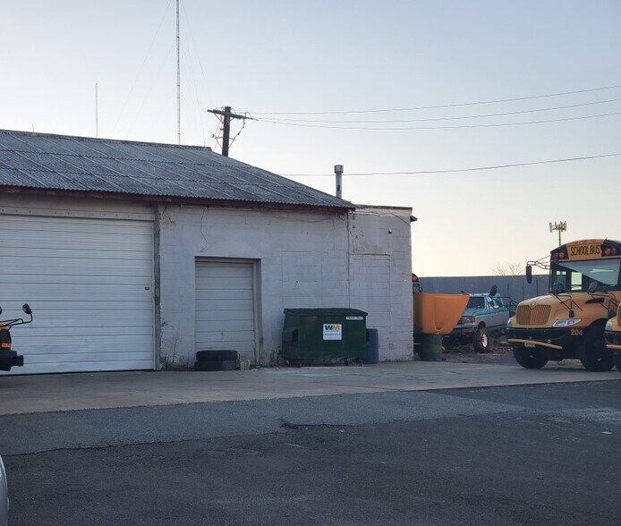 More Photos Of 2835 Crescent Blvd, Collingswood Light Manufacturing For Lease