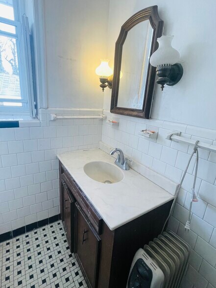 More Photos Of 6334 Dogwood Rd, Baltimore Office For Sale