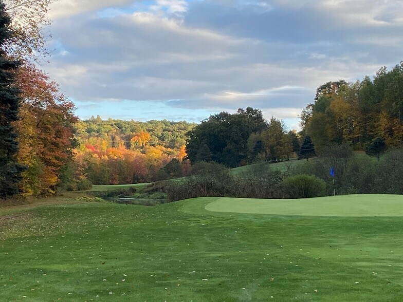 More Photos Of 9 Rose Hill Rd, Portland Golf Course Driving Range For Sale