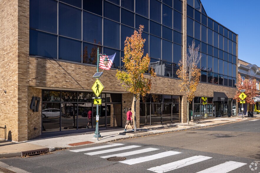 More Photos Of 47 Maple St, Summit Office For Lease