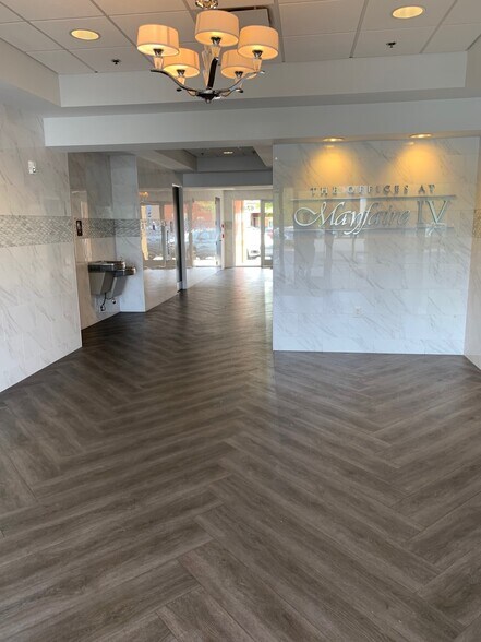 More Photos Of 6740 Rock Spring Rd, Wilmington Office For Sale