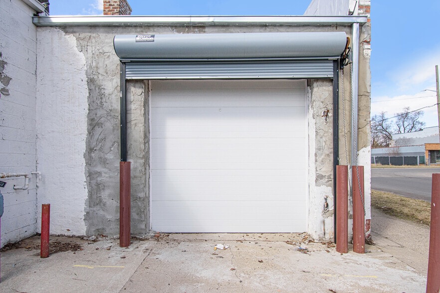 More Photos Of 10415 Fenkell St, Detroit Freestanding For Sale