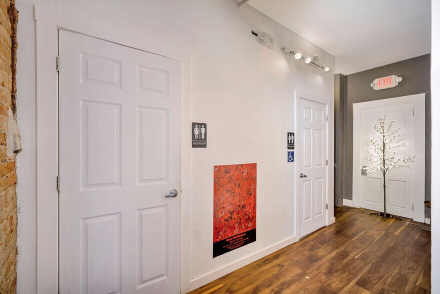 More Photos Of 1833 Vine St, Cincinnati Storefront Retail Residential For Lease