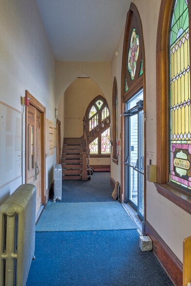 More Photos Of 33 School St, Troy Religious Facility For Sale