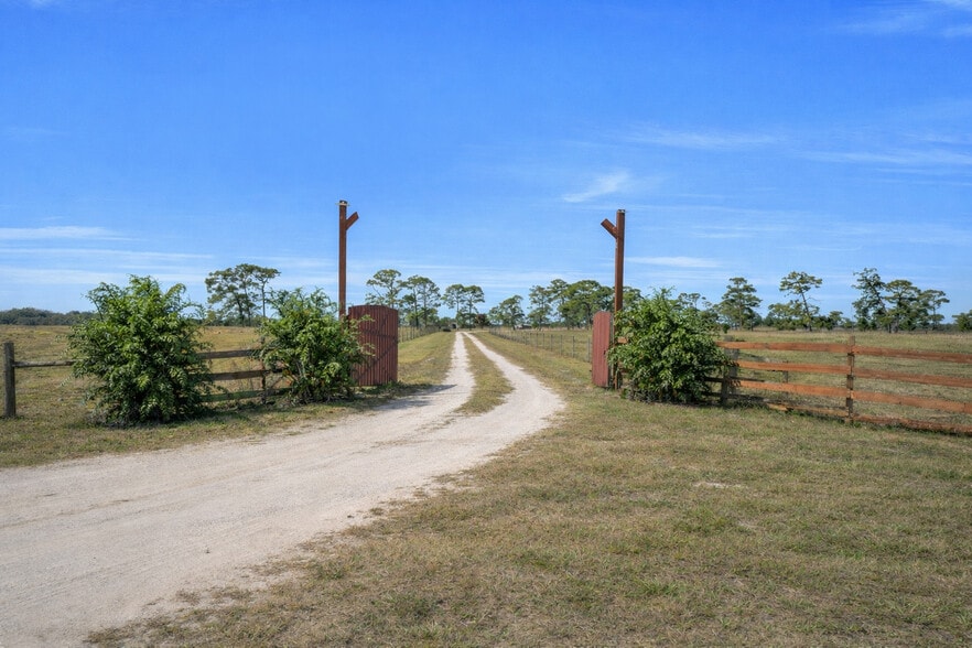 More Photos Of 6575 NE 96th Ave, Okeechobee Religious Facility For Sale