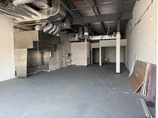 More Photos Of 560 W Ireland Rd, South Bend Storefront For Lease