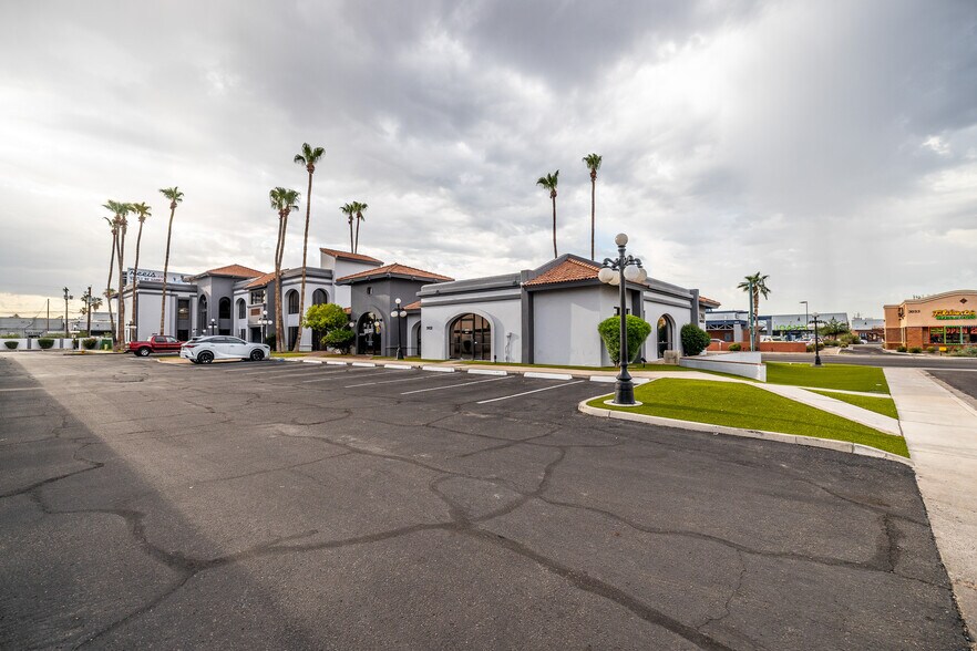 More Photos Of 3102-3104 E Indian School Rd, Phoenix Office For Sale