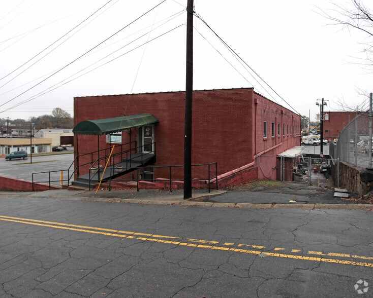 More Photos Of 37 N Fairground St NE, Marietta Freestanding For Lease