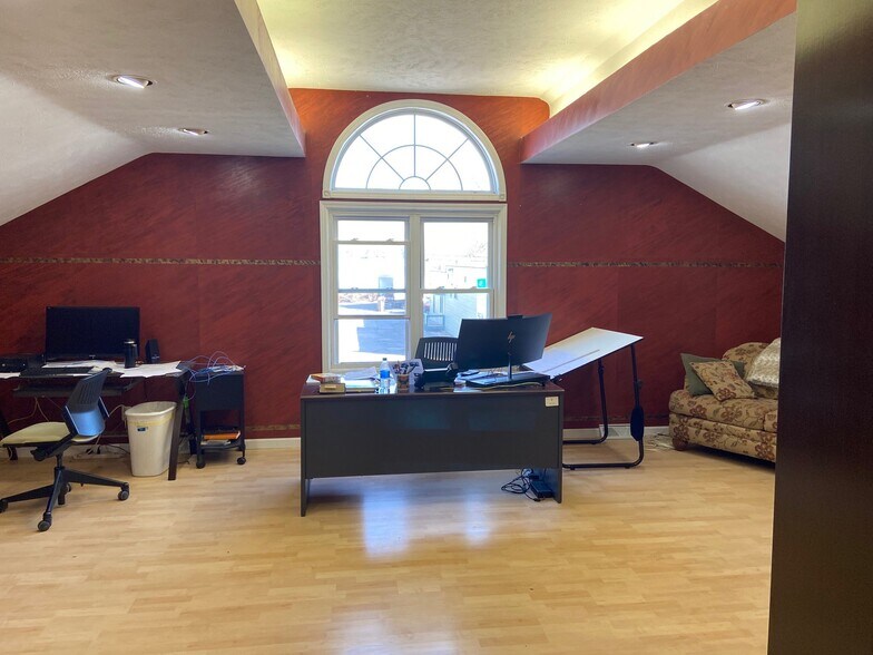 More Photos Of 2101 Lincoln Way E, Mishawaka Research And Development For Sale
