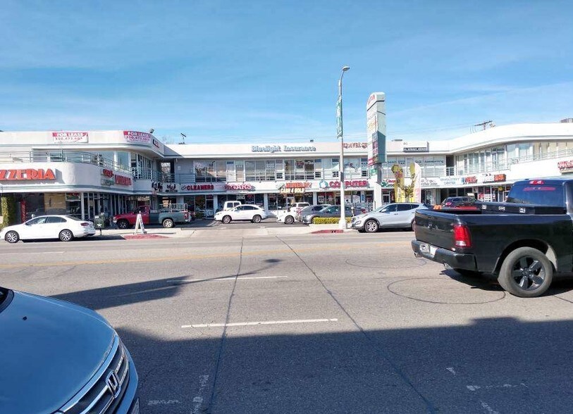 More Photos Of 19307-19327 Ventura Blvd, Tarzana Storefront Retail Office For Lease