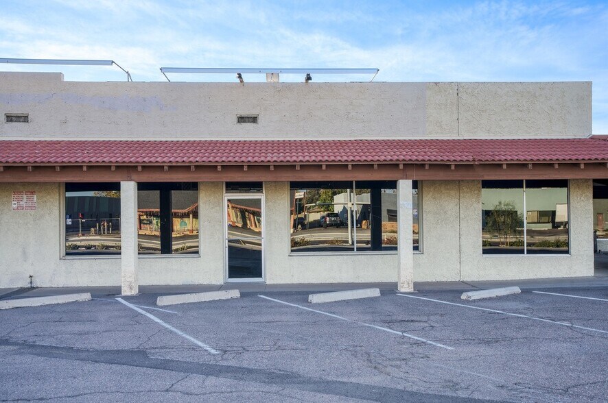 More Photos Of 903-933 E Main St, Mesa Unknown For Lease