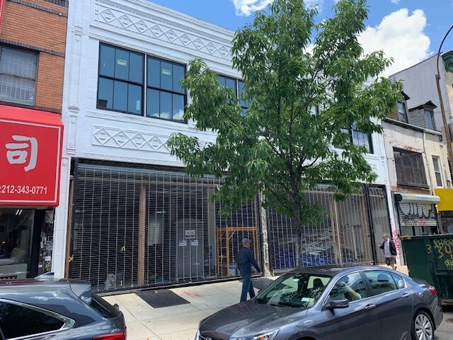 More Photos Of 294-296 Grand St, New York Storefront Retail Office For Lease