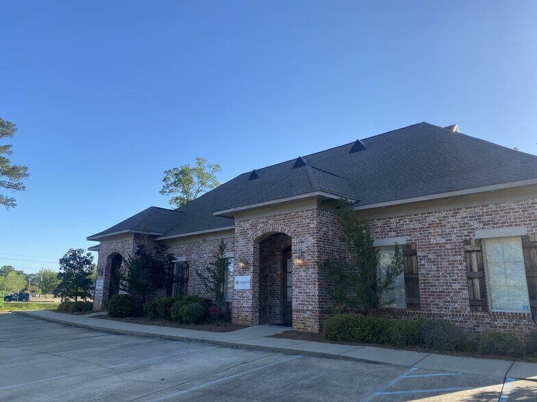 More Photos Of 438 Katherine Dr, Flowood Office For Sale