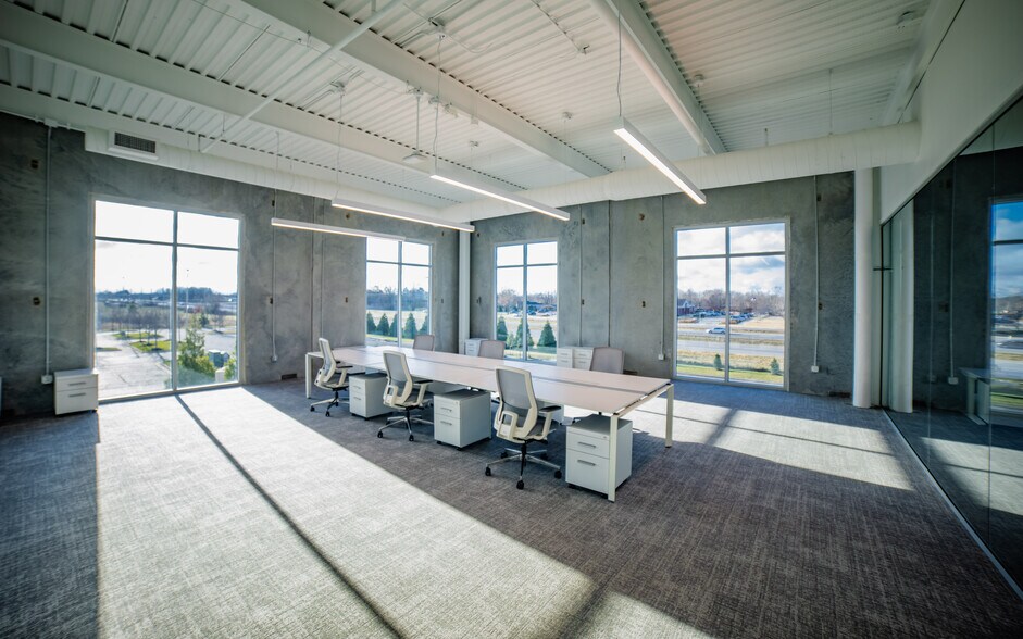 More Photos Of 2500 NE 11th St, Bentonville Coworking Space