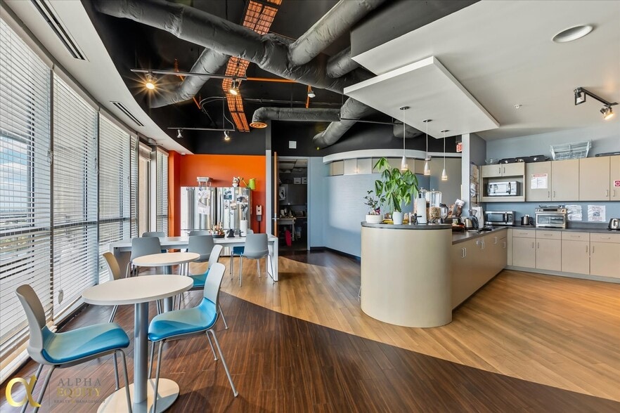 More Photos Of 189 S Orange Ave, Orlando Office Residential For Sale