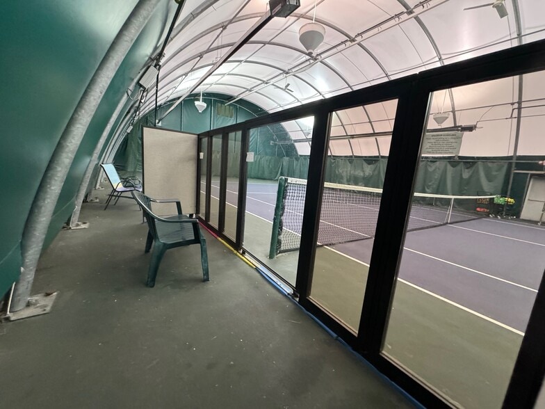 More Photos Of 80 Commercial Way, Springboro Sports And Entertainment For Sale