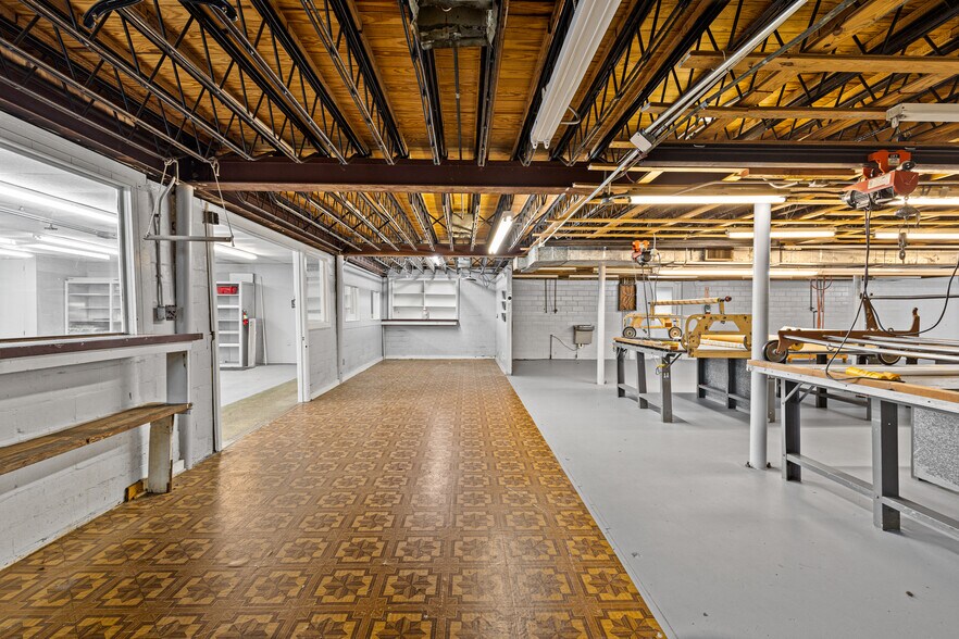 More Photos Of 500 E Main St, Kilgore Office For Sale