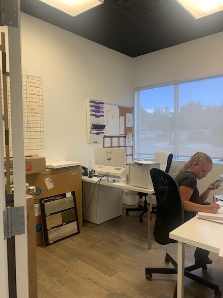 More Photos Of 12295 N Pennsylvania St, Thornton Flex For Lease