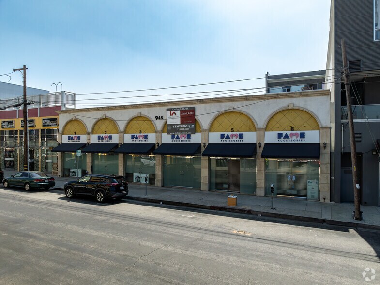 More Photos Of 948 Crocker St, Los Angeles Storefront Retail Office For Lease