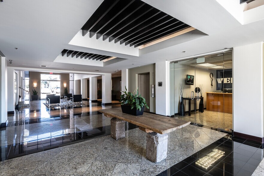 More Photos Of 7373 E Doubletree Ranch Rd, Scottsdale Office For Lease