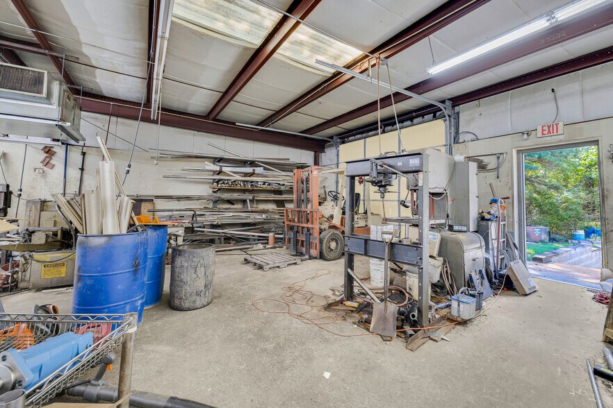 More Photos Of 810 Old Hull Rd, Athens Industrial For Sale