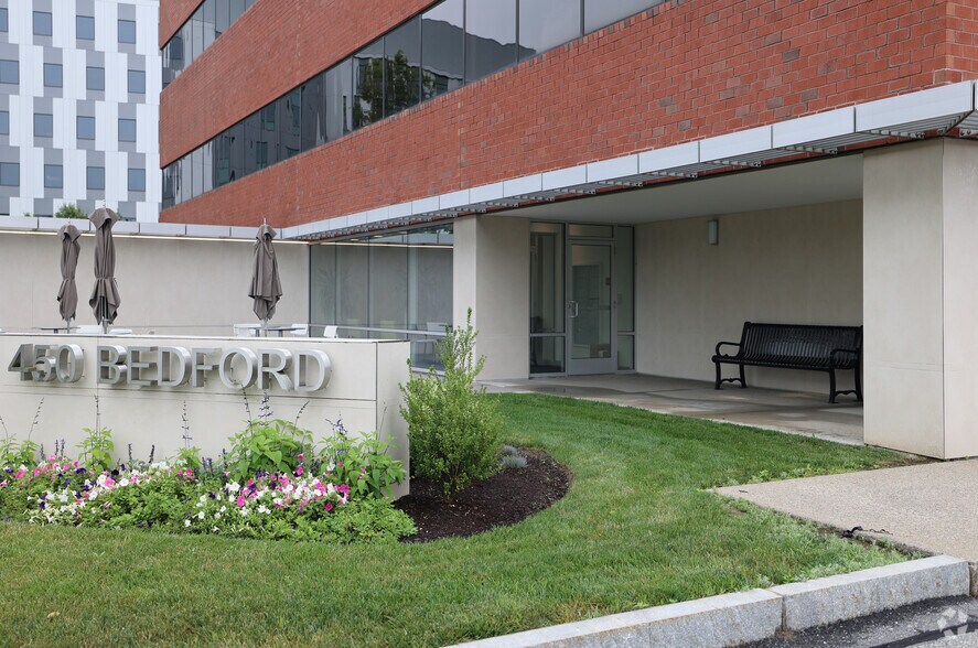 More Photos Of 450 Bedford St, Lexington Office For Lease