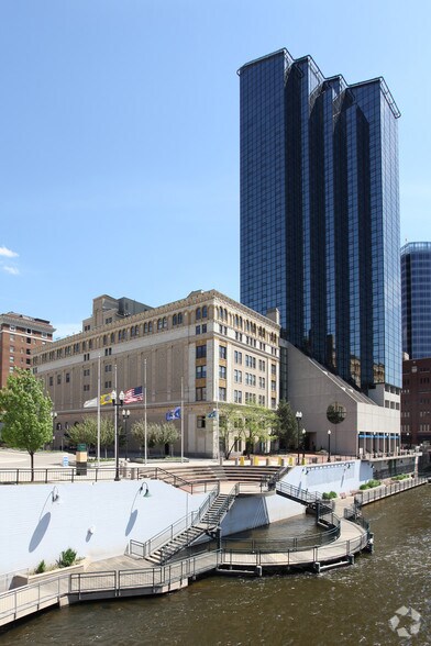 More Photos Of 220 Lyon St NW, Grand Rapids Office For Lease