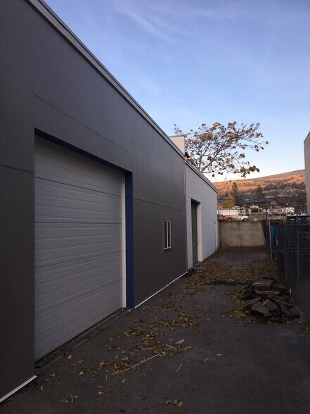 More Photos Of 1840 Government St, Penticton Service For Lease