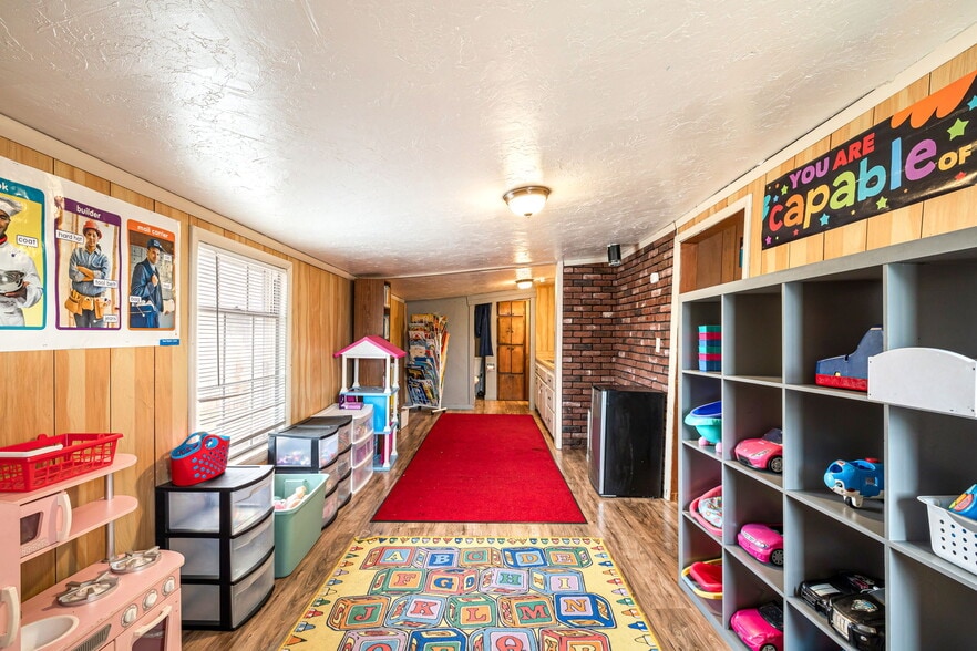 More Photos Of 1419 W London St, El Reno Religious Facility For Sale