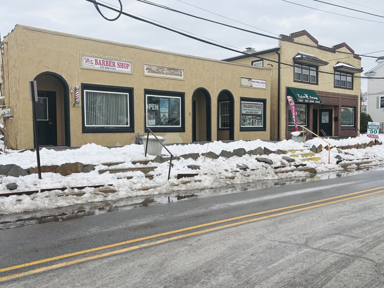 More Photos Of 5-17 S Valley Rd, Paoli General Retail For Sale