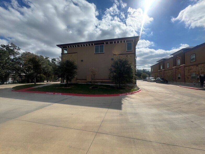 More Photos Of 3115 Kenai Dr, Cedar Park Storefront Retail Office For Lease