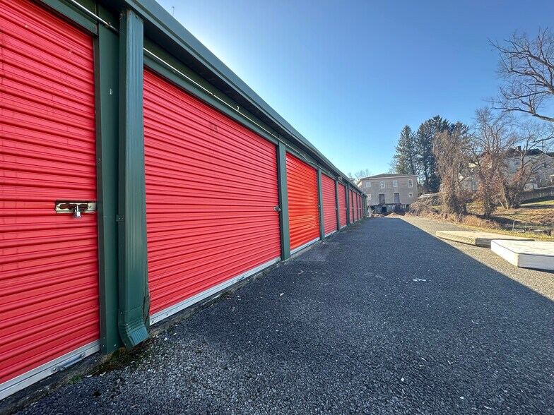 More Photos Of 213 Hart Street, Clarksburg Self Storage For Sale