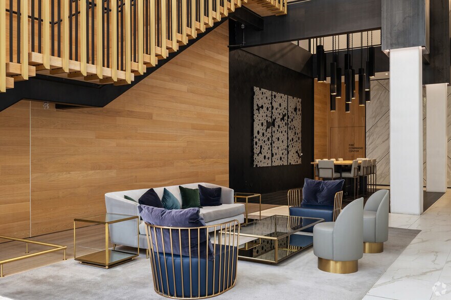 More Photos Of 1550 Crystal Dr, Arlington Office For Lease