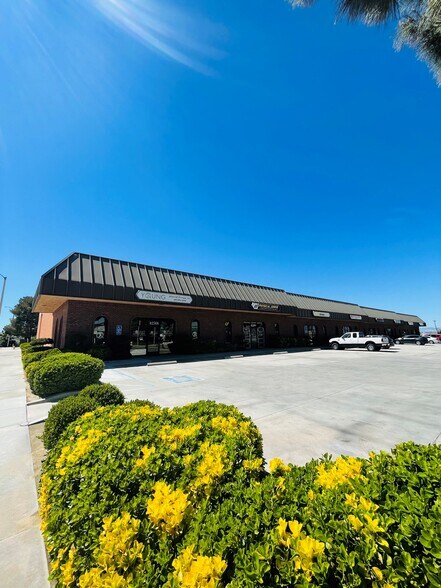 Primary Photo Of 42301-42325 10th St W, Lancaster General Retail For Sale