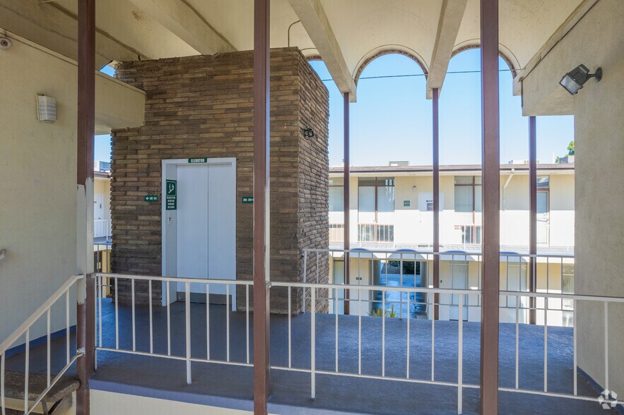 More Photos Of 3840 Woodruff Ave, Long Beach Medical For Lease