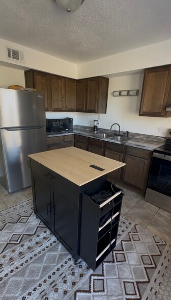 More Photos Of 1500 N Archusa Ave, Quitman Apartments For Sale