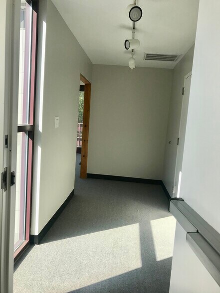 More Photos Of 930 Martin Luther King Jr Blvd, Chapel Hill Office For Lease