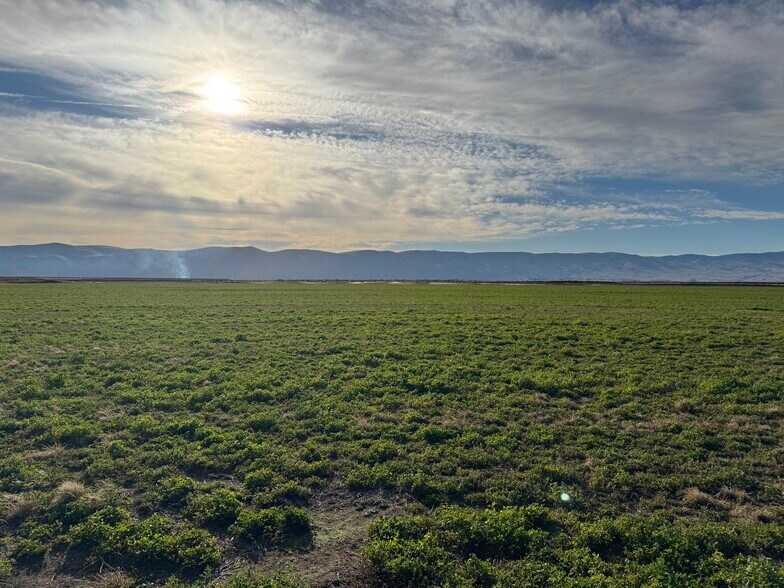 More Photos Of SWC Road 27 SW & Road P SW Rd @ Road P SW, Mattawa Land For Sale